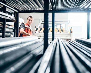 Read more about the article Metal Duvar Raf Sistemleri