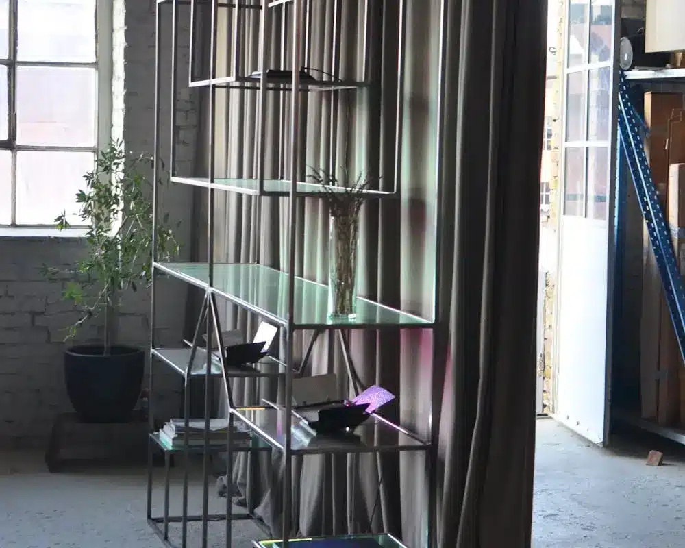 Metal Dekoratif Raflar