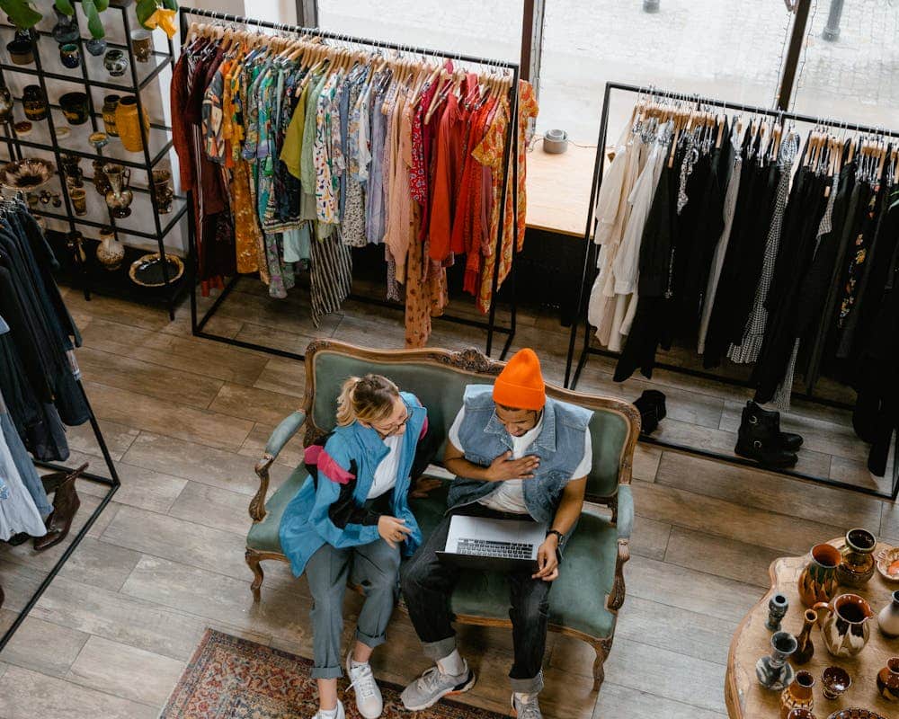 Dekoratif Mağaza Raf Sistemleri: Mağazanızı Şıklıkla Doldurun